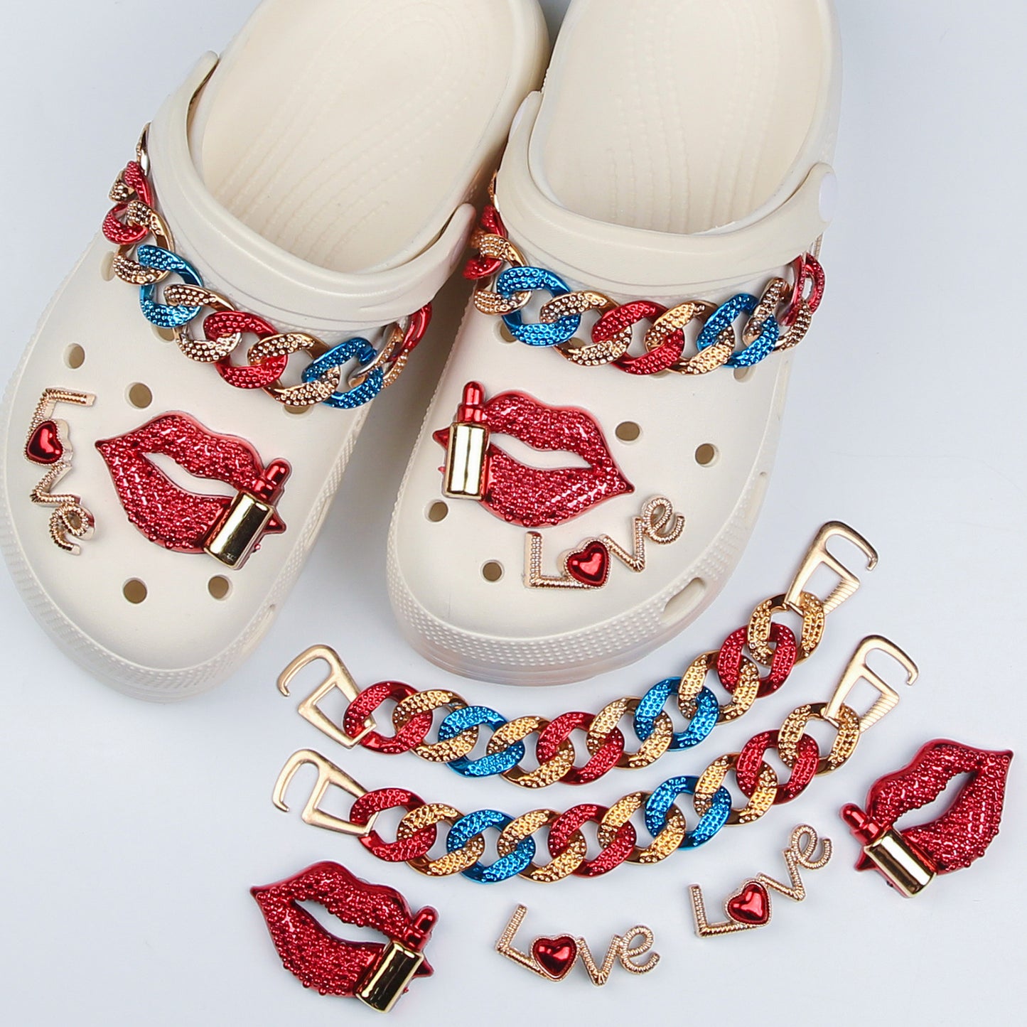 CCM  01  Crocs Croc Charms Lips And Love  Decoration