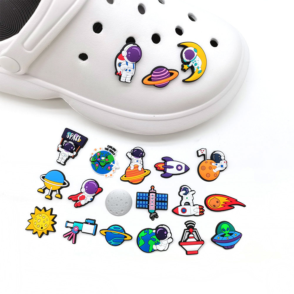 CF 96  Crocs Croc Charm Space Man Astronaut  Decoration Silicon