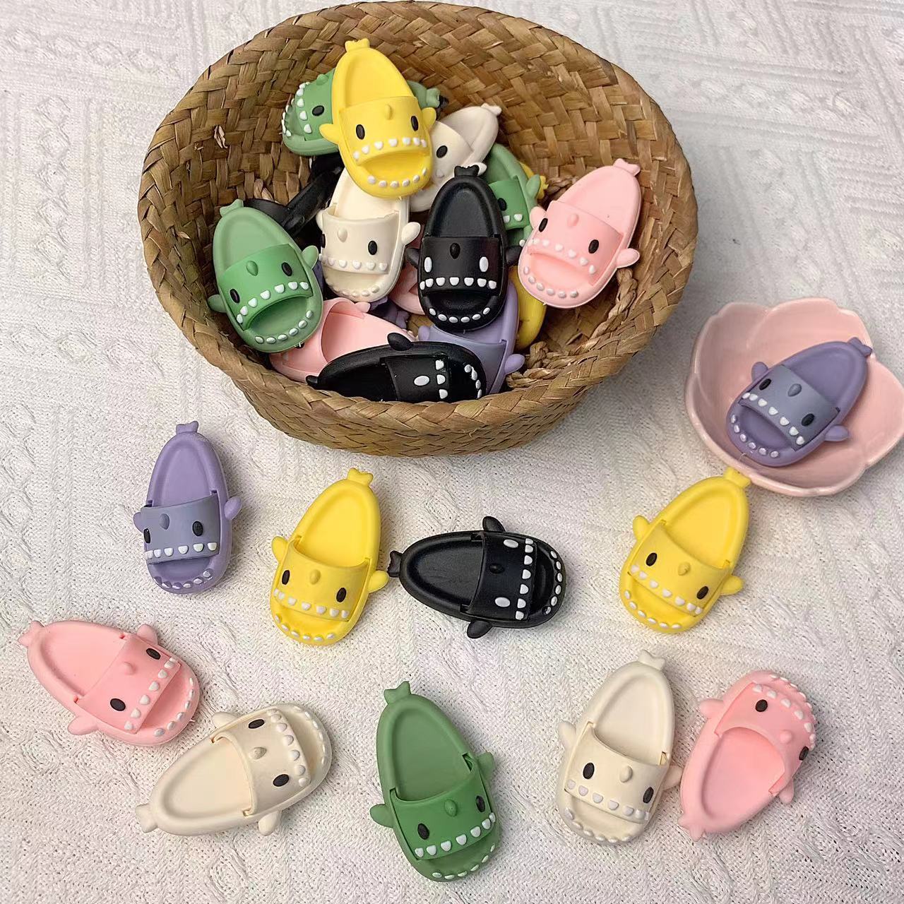 CCS  01  Crocs Croc Charms Shark Shoes Slipper  Decoration